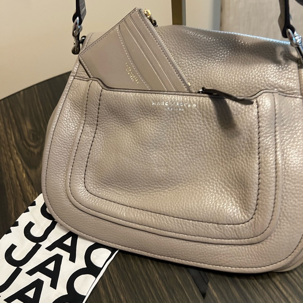 Marc Jacobs Taupe Shoulder Messenger Bag with Cardholder Duo